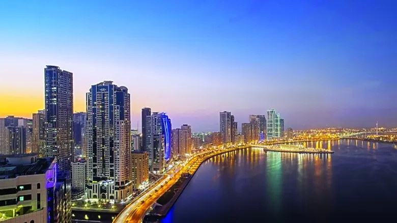 عقارات المستقبل الفاخرة